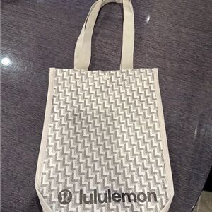 Lululemon Athletica Beige Patterned Tote